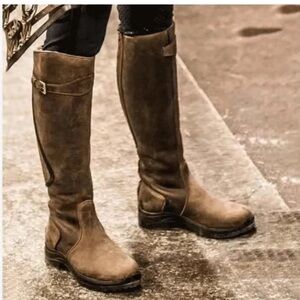 Brown tall riding boots waterproof